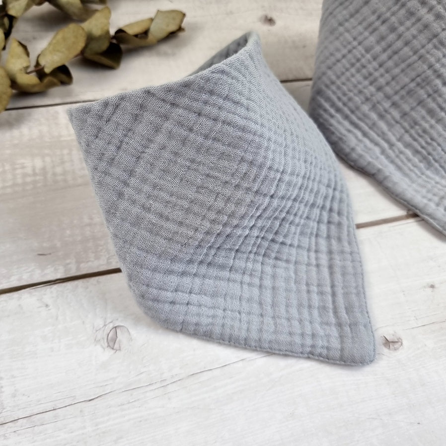 Gender neutral dribble bib, Light Grey